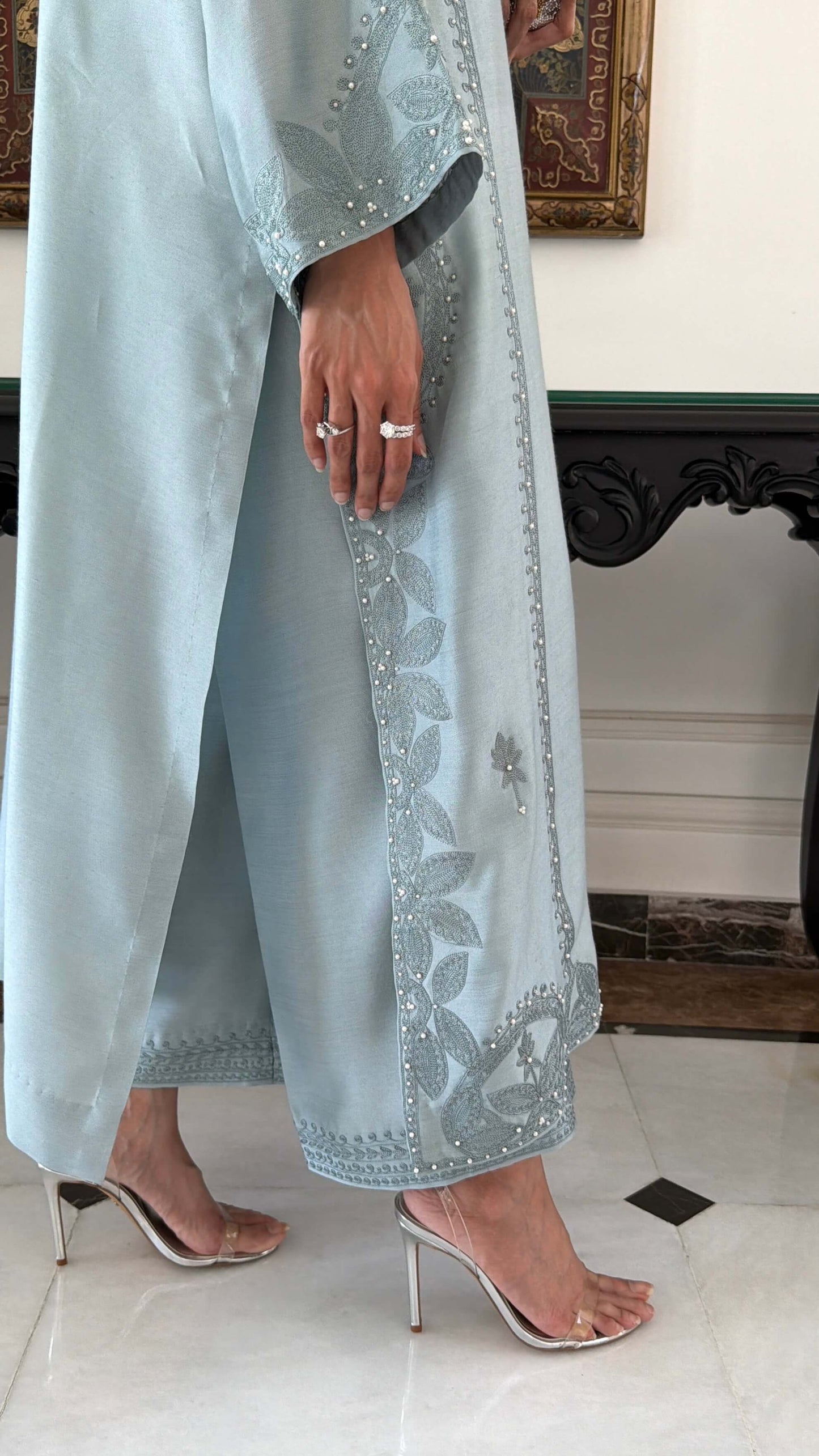 Ice blue pearl